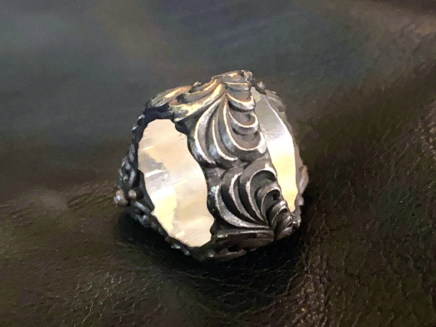 đź’€Vintage Polish Floral Armor Antler Skull Ring