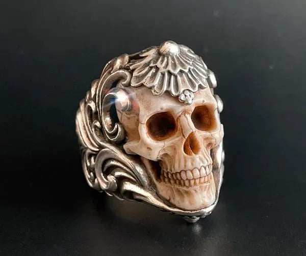 đź’€Vintage Polish Floral Armor Antler Skull Ring