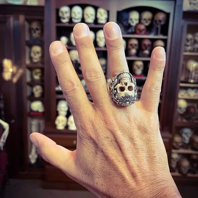 đź’€Vintage Polish Floral Armor Antler Skull Ring