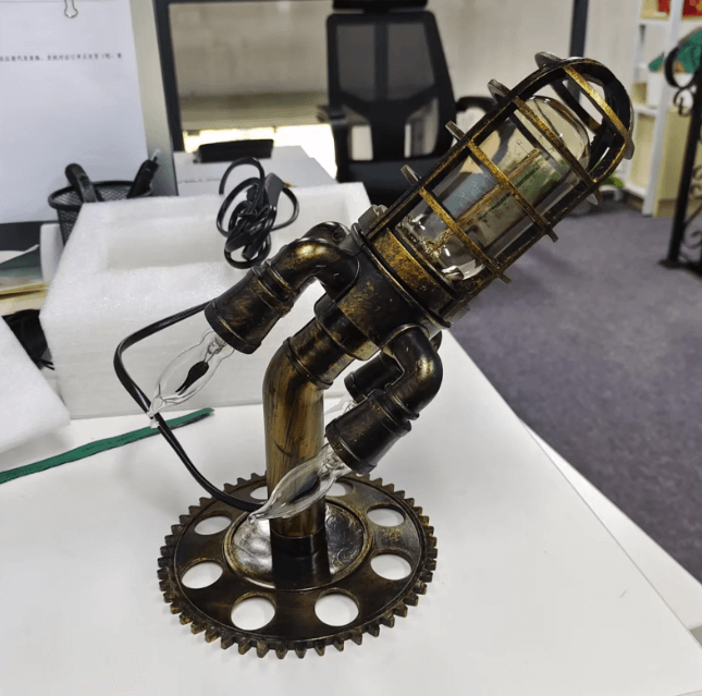 VINTAGE STEAMPUNK ROCKLAMP