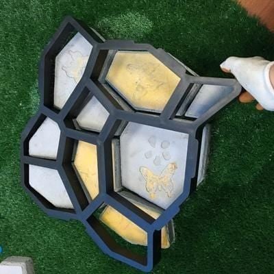 🎁 DIY Patio Paving Mold