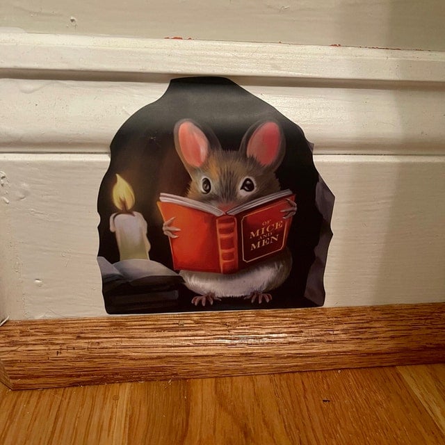 🔥Mouse Reading Book in Mouse Hole - Wall Decal Sticker