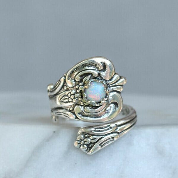 🎁White Opal Spoon Adjustable Ring