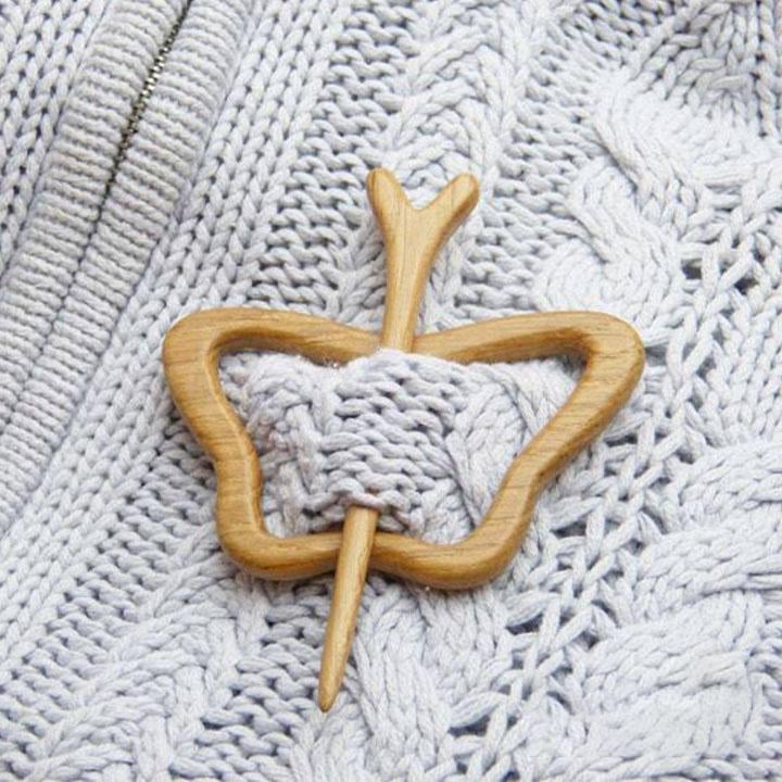 🔥Brooch pin with wooden animal pattern (sweater clip)