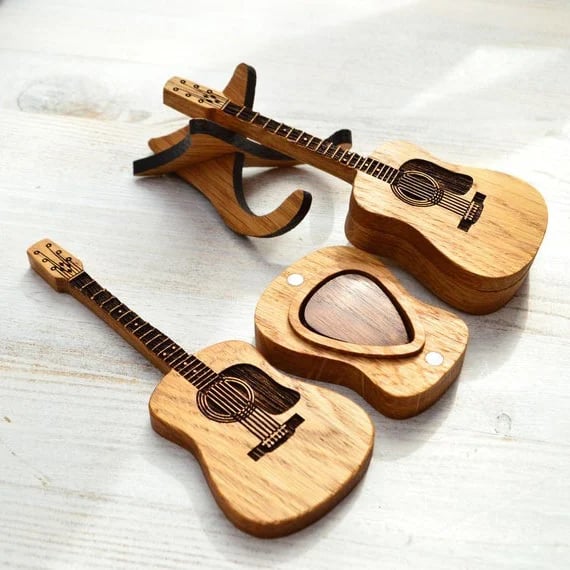 🎁Wooden Acoustic Guitar Pick Box🎸