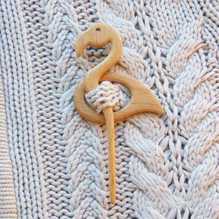 🔥Brooch pin with wooden animal pattern (sweater clip)