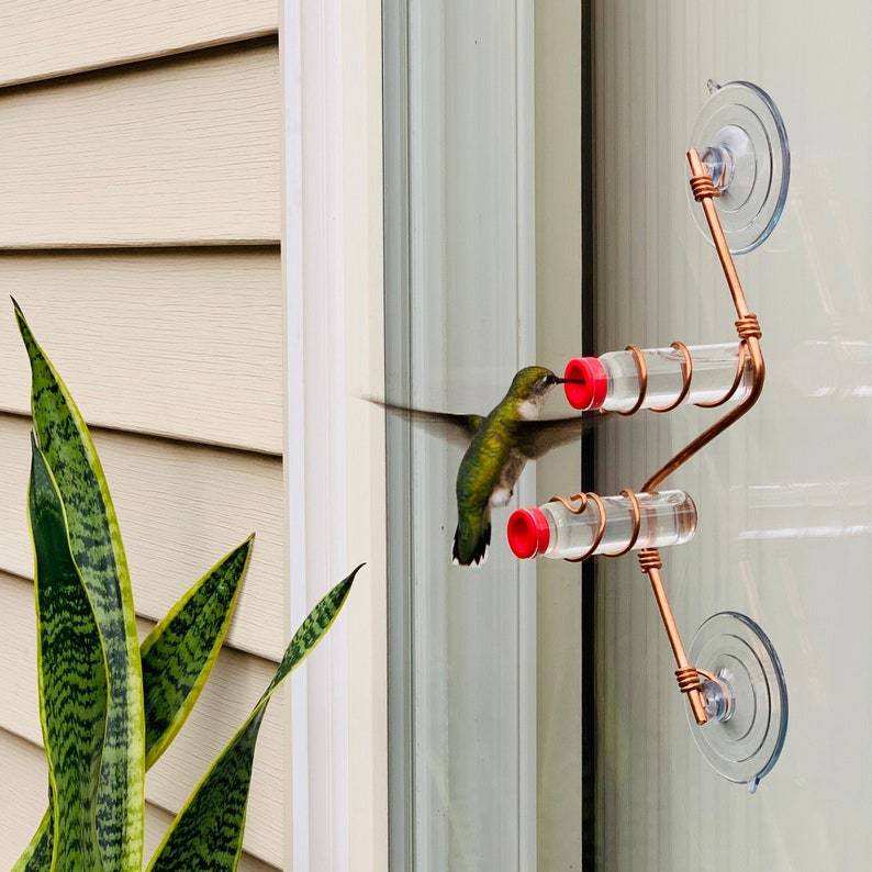 🔥49% OFF🔥Geometric Window Hummingbird Feeder🐦