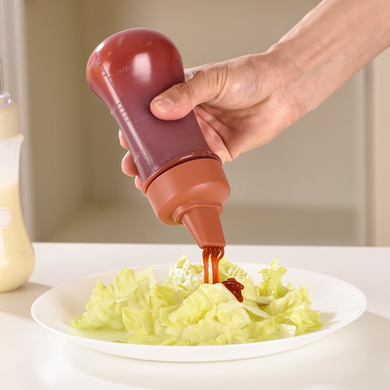 Condiment squeeze spray bottle