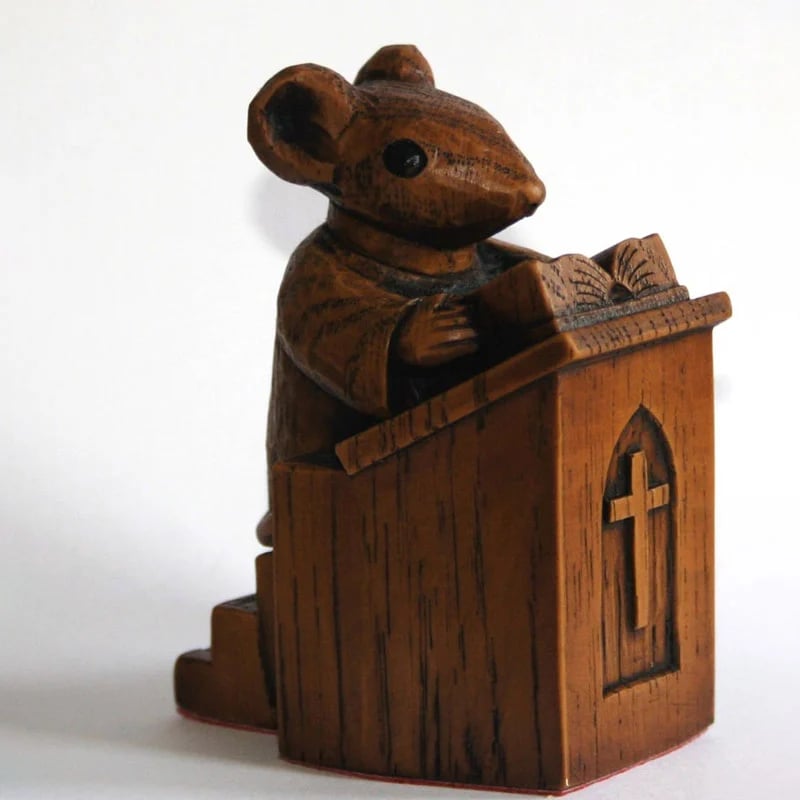 💓Church Mouse - The Vicar in the Pulpit