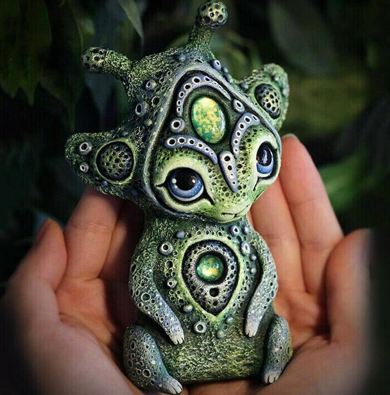 Handmake Creatures Fantasy world decorative resin