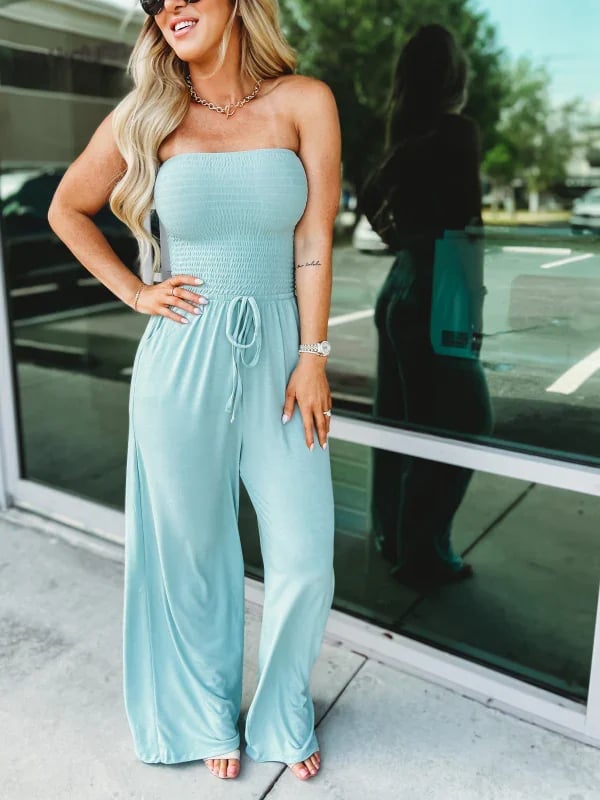 🔥2023 Hot Sale 🔥Off Shoulder Solid Color Smocked Jumpsuit