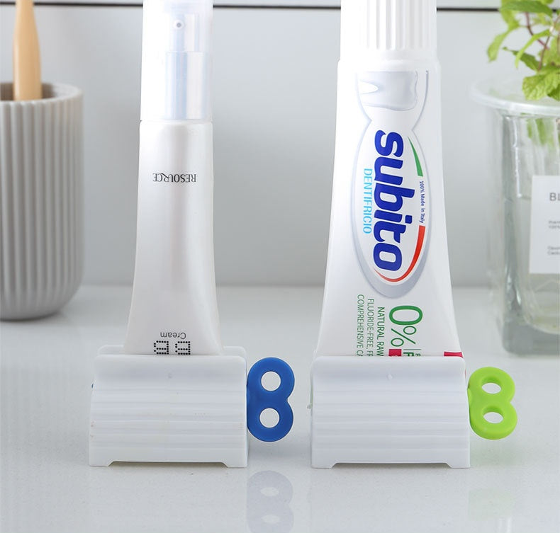 Rolling Toothpaste Squeezer (Buy 3 items and save 40% off)