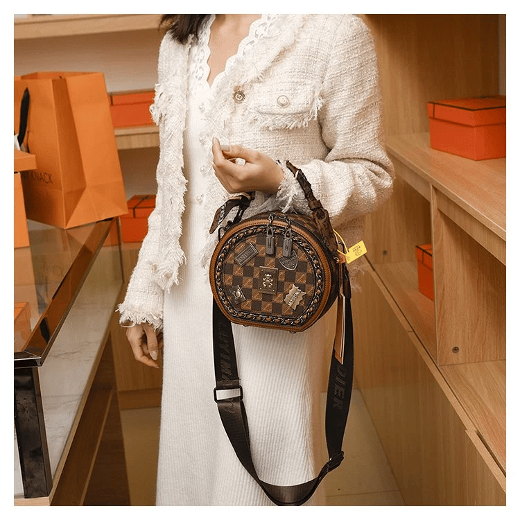 🔥Last Day Promotion 70% OFF - Fashion Retro Bear Badge Print Leather Purse Handbags(Double Zipper)